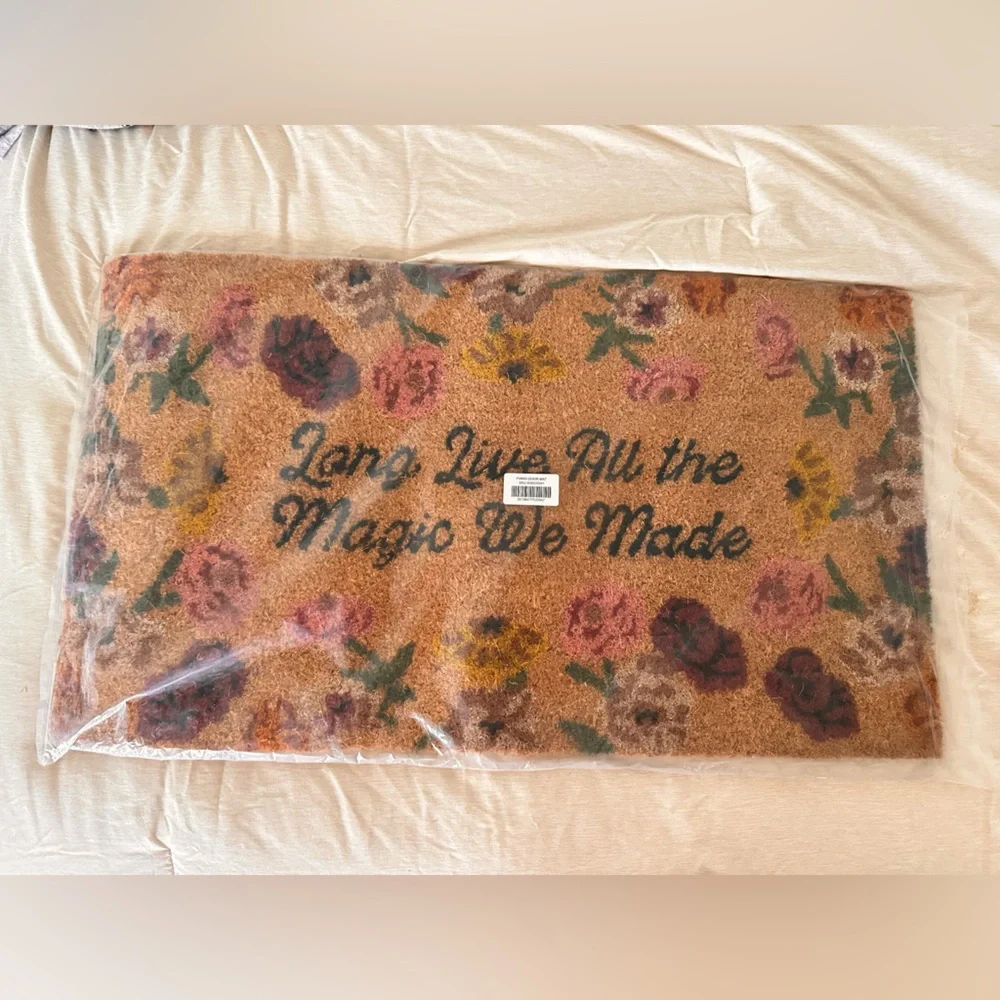 NWT Taylor Swift Long Live All The Magic We Made Acoustic Piano Door Mat